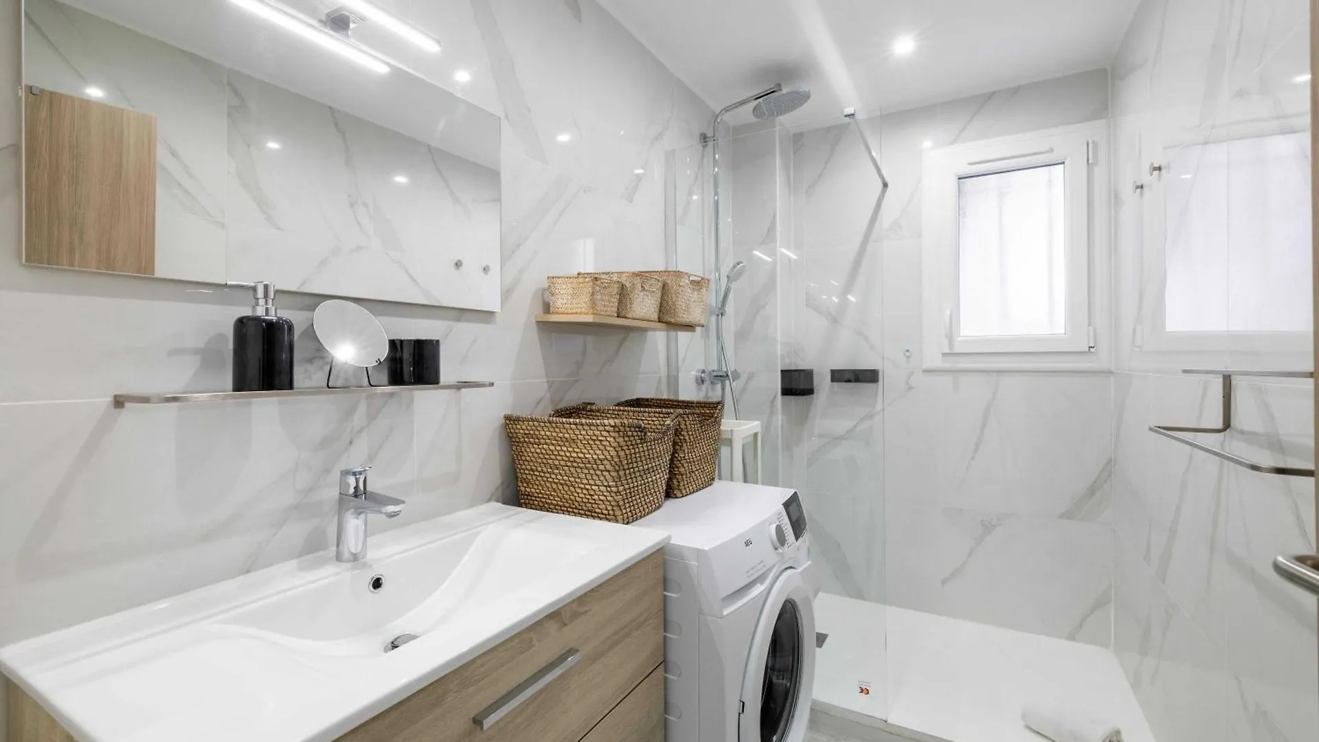 Charming Apartment In Residential Neighbourhood Cannes France